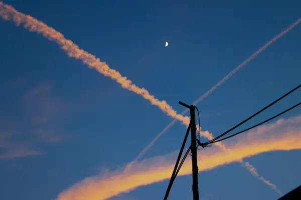 Less is More: Drifting into an Evening Dream(悠忽于晚梦)