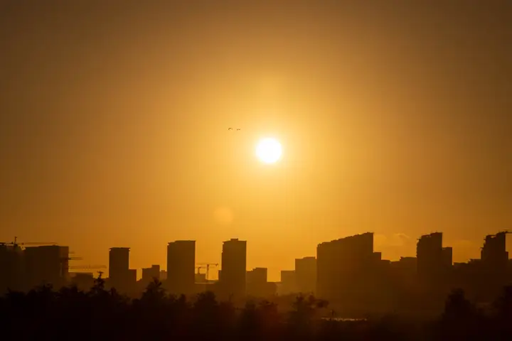 Color: Golden Gnomon City(金晷之城)