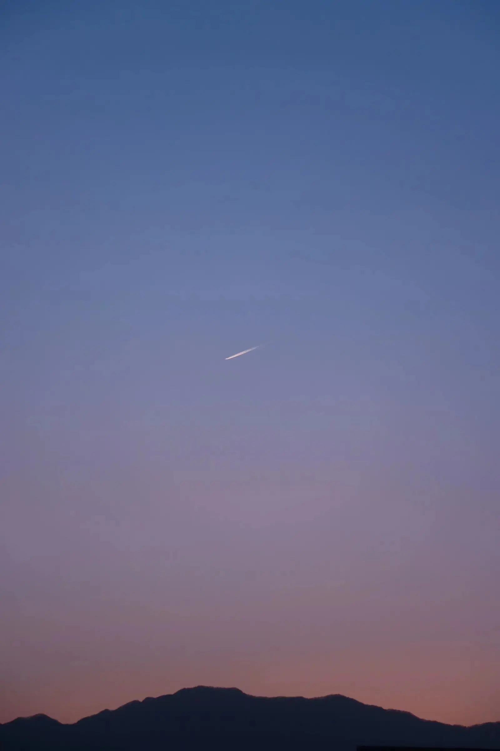 Less is More: Meteor Through Empty Hills(空山流星)