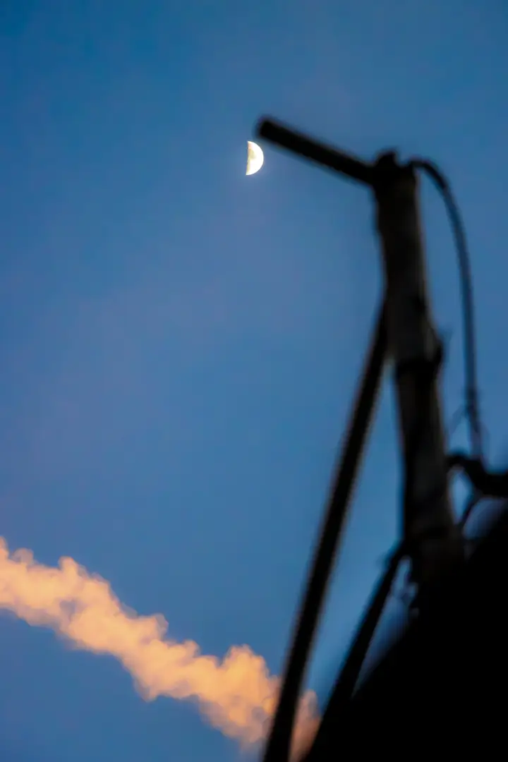 Less is More: Moon Lamp(月灯)