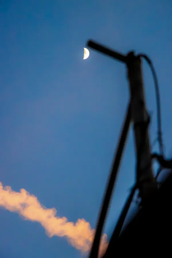 Less is More: Moon Lamp(月灯)